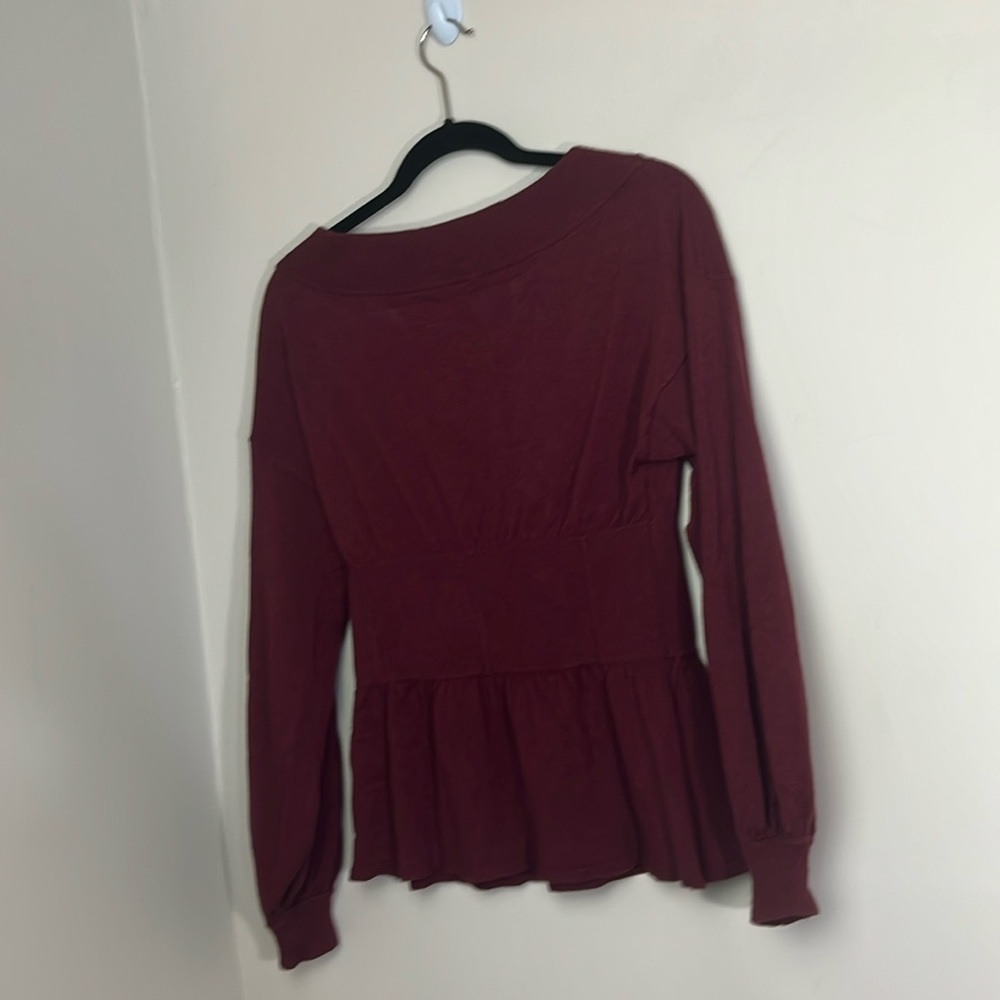 Something Navy off the shoulder peplum sweater in burgundy